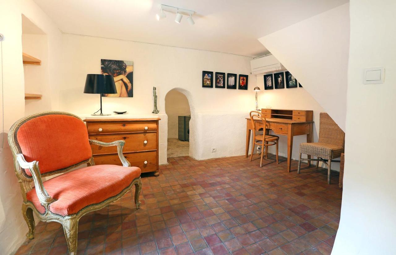 La Petite Maison De Gordes 2 Nuits Minimum Екстер'єр фото
